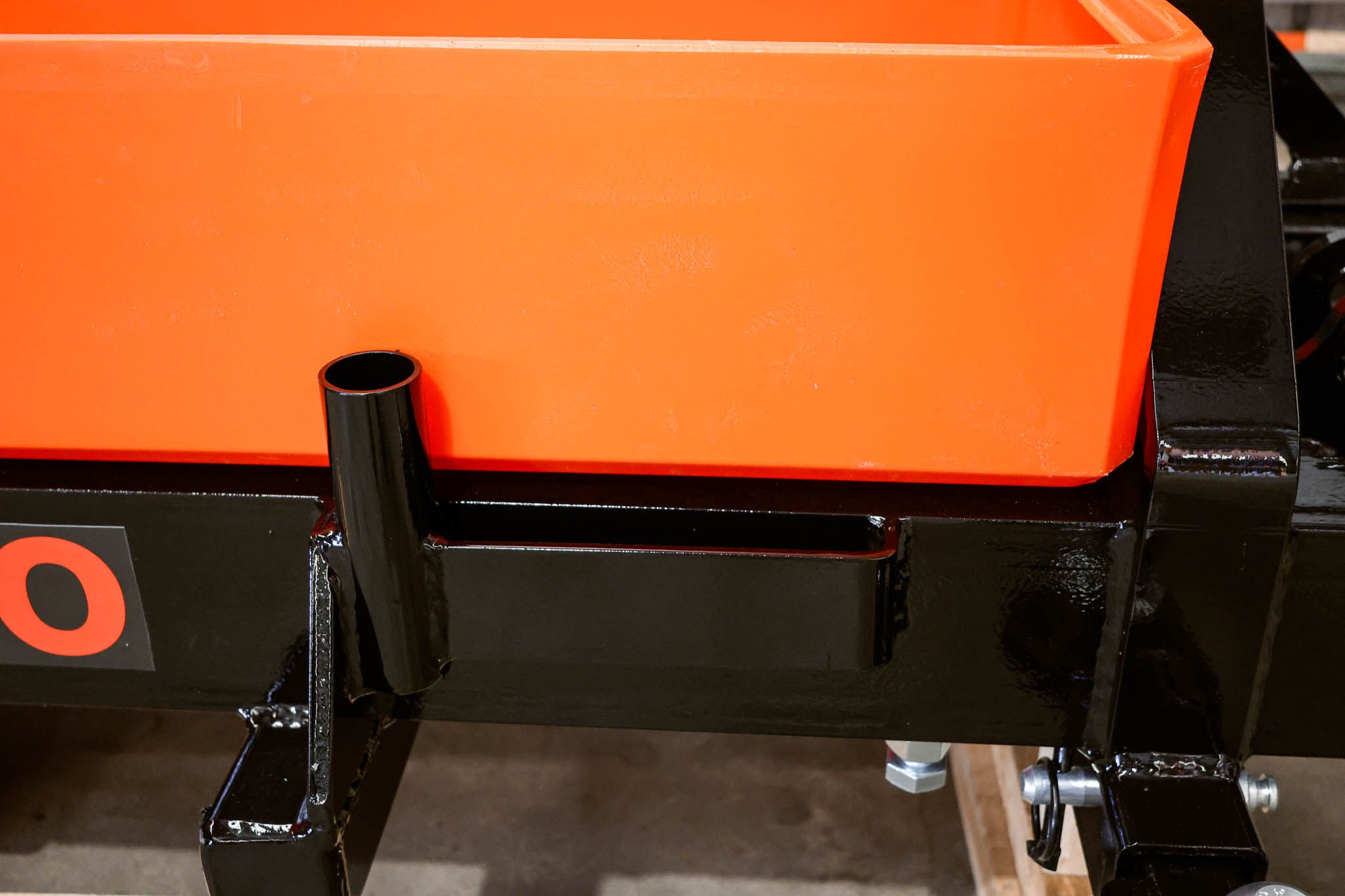 Spade and hand rammer holders mounted on FencePro SM900 Sidemount Base for secure tool storage